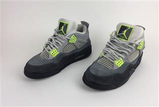 neon jordan 4 outfit